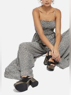 Free People Little Of Your Love Smocked Jumpsuit Size Small Black Ditsy Floral